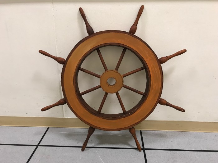 (35) Ship's Wheel